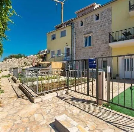 Apartment Stone Casa *